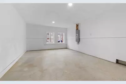 873 S 7th Street, Lindenhurst, NY 11757 - Photo 23