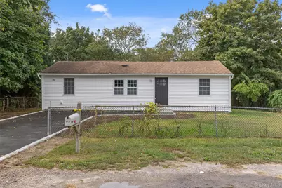 532 Taylor Avenue, Patchogue, NY 11772 - Photo 3