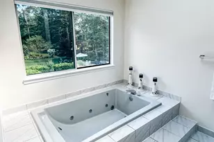 220 Pleasure Dr, Riverhead, NY 11901 - Photo 19