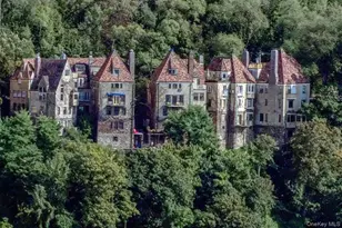 2501 Palisade Ave, Bronx, NY 10463 - Photo 3