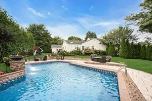 1 Regency Ln, Dix Hills, NY 11746 - Photo 37