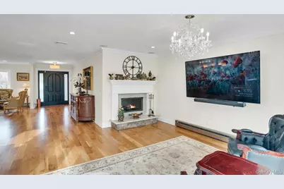 1 Regency Lane, Dix Hills, NY 11746 - Photo 23