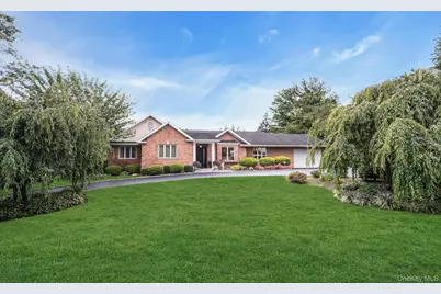 1 Regency Lane, Dix Hills, NY 11746 - Photo 3