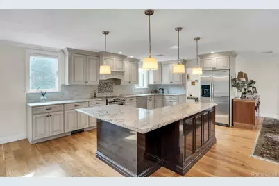 1 Regency Lane, Dix Hills, NY 11746 - Photo 9