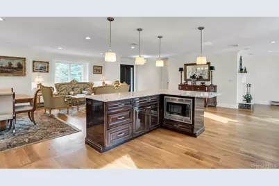 1 Regency Lane, Dix Hills, NY 11746 - Photo 13