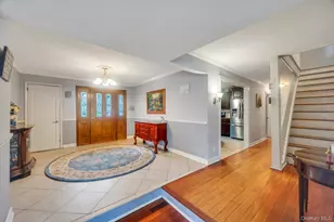 190 Connetquot Dr, Oakdale, NY 11769 - Photo 19