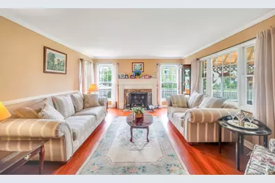 190 Connetquot Drive, Oakdale, NY 11769 - Photo 23
