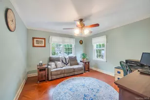 190 Connetquot Dr, Oakdale, NY 11769 - Photo 31