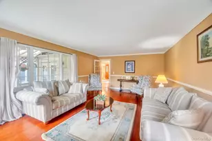 190 Connetquot Dr, Oakdale, NY 11769 - Photo 25