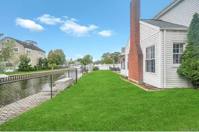 190 Connetquot Drive, Oakdale, NY 11769 - Photo 13