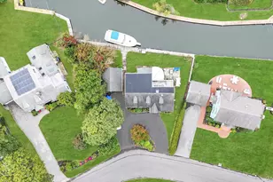 190 Connetquot Dr, Oakdale, NY 11769 - Photo 5