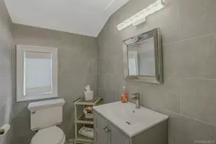 236 Berry Hill Rd, Syosset, NY 11791 - Photo 15