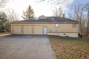 85 York Road S, Bloomingburg, NY 12721 - Photo 3