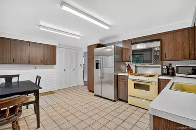 45 Shady Lane, Bardonia, NY 10954 - Photo 9