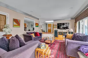 1 Crystal Dr, Great Neck, NY 11021 - Photo 5