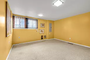 1 Crystal Dr, Great Neck, NY 11021 - Photo 17