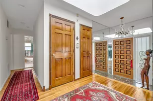 1 Crystal Dr, Great Neck, NY 11021 - Photo 3