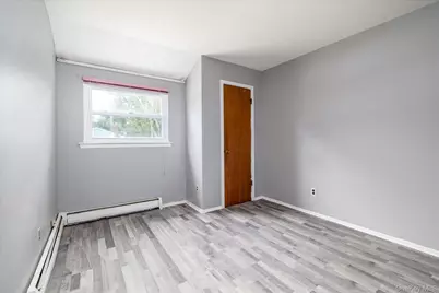 118 Coolidge Avenue, Amityville, NY 11701 - Photo 11