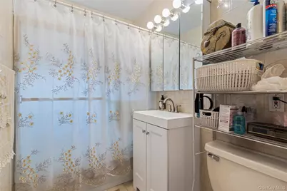 2824 Zulette Avenue, Bronx, NY 10461 - Photo 21