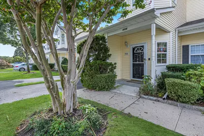 4006 Saint Andrews, Riverhead, NY 11901 - Photo 3