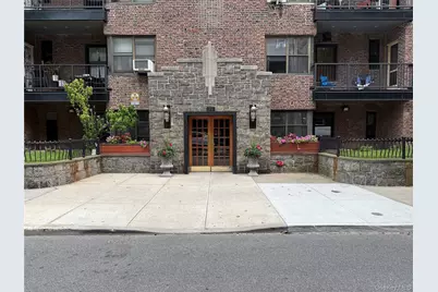 30 Clinton Place #3A, New Rochelle, NY 10801 - Photo 1