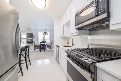 522 Shore Road #5P, Long Beach, NY 11561 - Photo 9