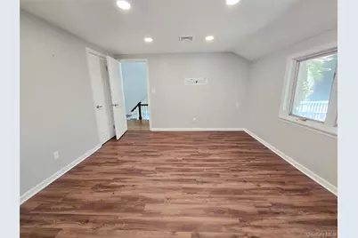 32 Valley Road, Old Westbury, NY 11568 - Photo 31