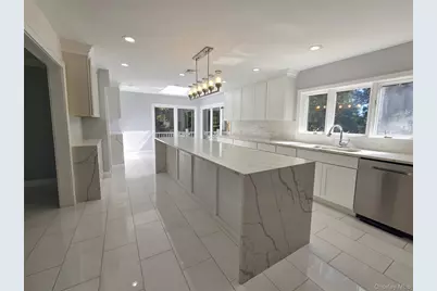 32 Valley Road, Old Westbury, NY 11568 - Photo 45