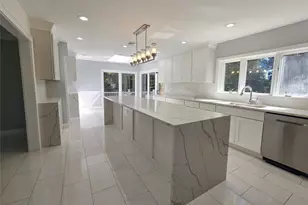 32 Valley Rd, Old Westbury, NY 11568 - Photo 45