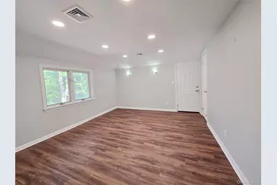 32 Valley Road, Old Westbury, NY 11568 - Photo 29