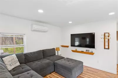 8 North Railroad Avenue, Jamesport, NY 11901 - Photo 3