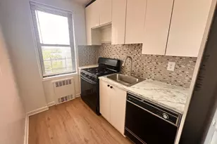 150-11 72nd Rd, Flushing, NY 11367 - Photo 17