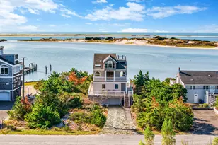 240A Oak Beach Rd, Babylon, NY 11702 - Photo 5