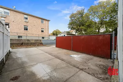 12805 116th Avenue, Ozone Park, NY 11420 - Photo 33