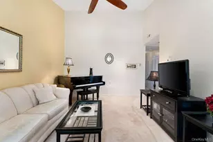 182 Strathmore Gate Dr, Stony Brook, NY 11790 - Photo 9