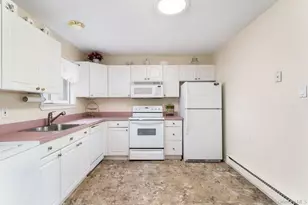 182 Strathmore Gate Dr, Stony Brook, NY 11790 - Photo 7