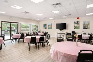 182 Strathmore Gate Dr, Stony Brook, NY 11790 - Photo 21