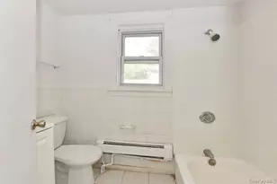 106 Grandview Ave, Great Neck, NY 11020 - Photo 19