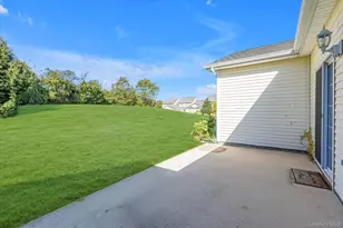 67 Stoneleigh Dr, Riverhead, NY 11901 - Photo 23