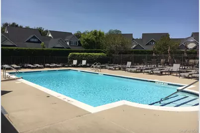 67 Stoneleigh Drive, Riverhead, NY 11901 - Photo 31