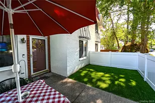 673 Blue Ridge Dr, Medford, NY 11763 - Photo 3