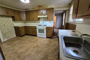 229 Rushmore Ave, Carle Place, NY 11514 - Photo 11