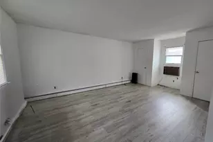 229 Rushmore Ave, Carle Place, NY 11514 - Photo 5