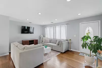 45 Lukens Avenue, Brentwood, NY 11717 - Photo 5