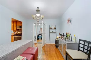 135-12 223rd St, Springfield Gardens, NY 11413 - Photo 5