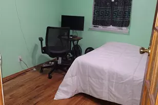 135-12 223rd St, Springfield Gardens, NY 11413 - Photo 9