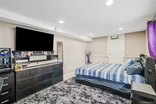 14 Dartmouth Dr, Bay Shore, NY 11706 - Photo 19