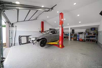 14 Dartmouth Drive, Bay Shore, NY 11706 - Photo 27