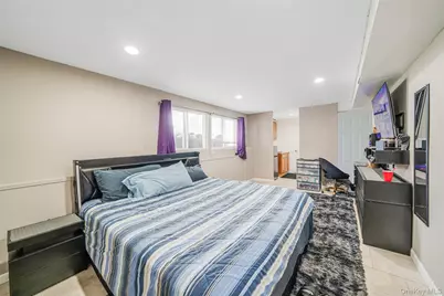 14 Dartmouth Drive, Bay Shore, NY 11706 - Photo 17