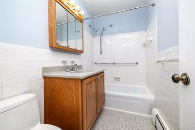 4030 Jerusalem Ave. #1B, Seaford, NY 11783 - Photo 17